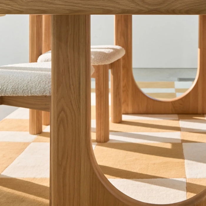 Maldo dining table