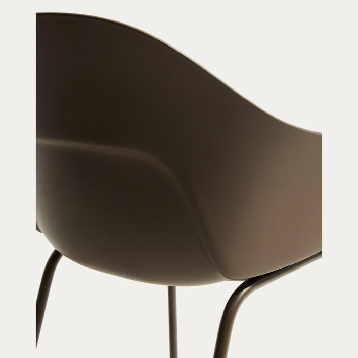 Chaise Cardona marron – détail du piètement en acier