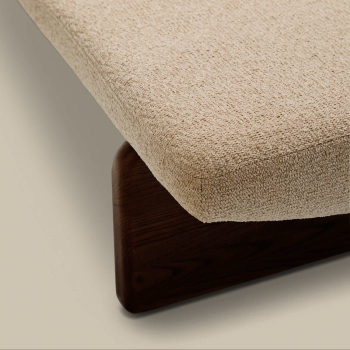 Banc Begur – détail du tissu chenille beige