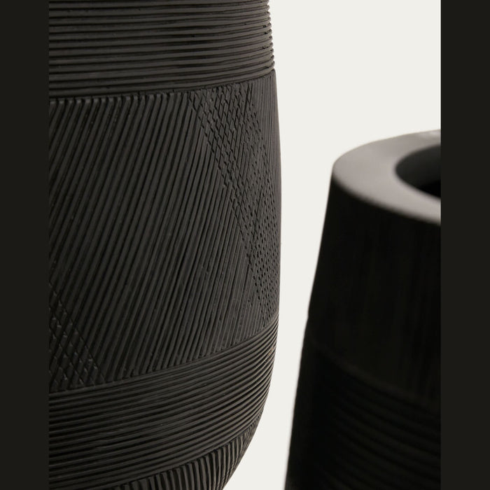 Cache-pot Fornells noir – vue de détail