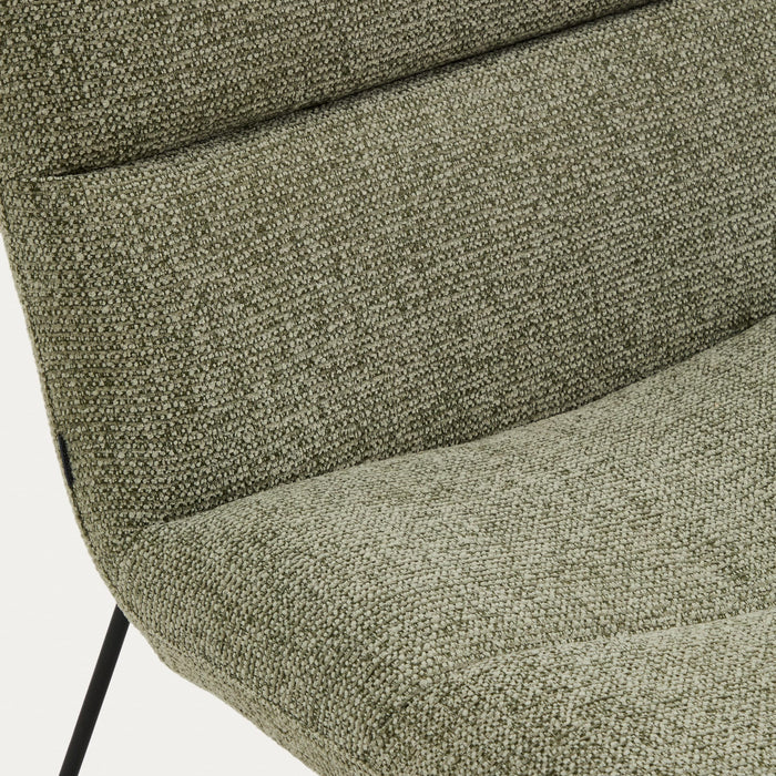 Fauteuil Aria vert chenille – détail des pieds en acier