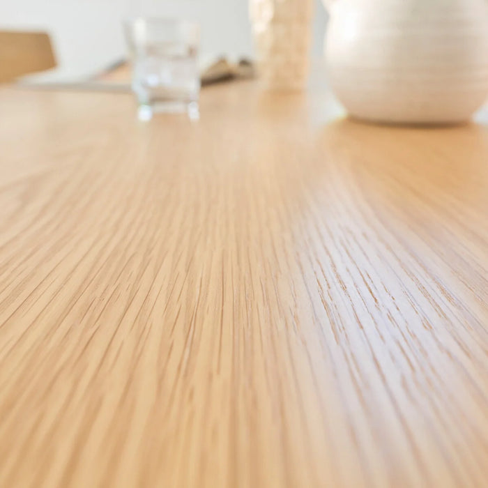 Maldo dining table
