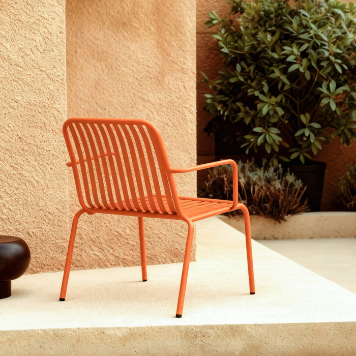 Fauteuil de jardin Gaby orange – vue de trois quarts