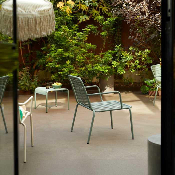 Fauteuil de jardin Gaby en métal vert – vue de côté