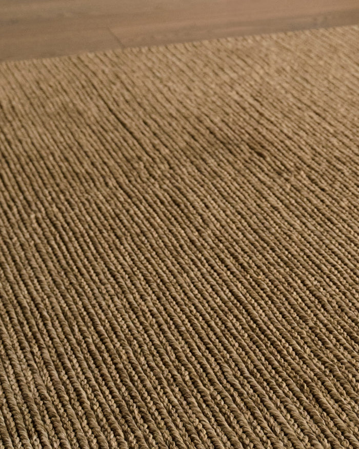 Tapis Girona taupe – mise en ambiance salon